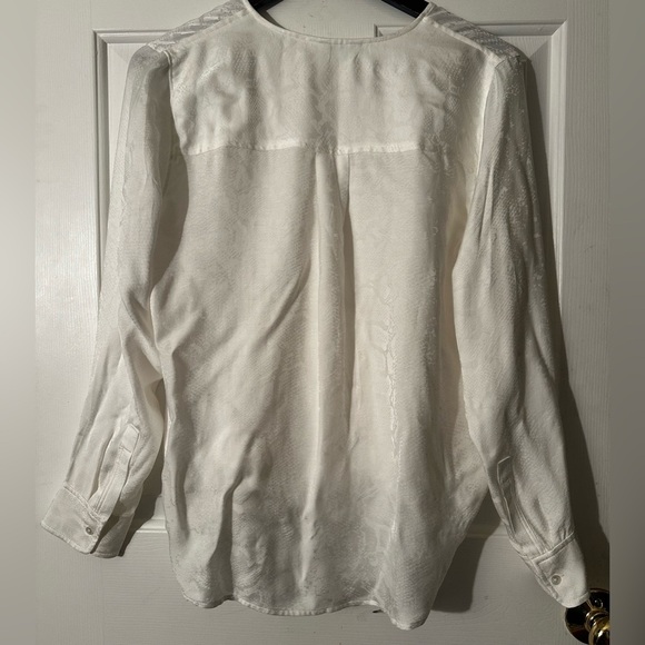 RAILS Revolve Hillary Ivory Jacquard Snake Faux Wrap Blouse SM Hi Lo SPRING NICE - Picture 4 of 12